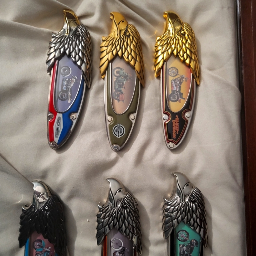 6 Franklin mint harley Davidson collector set.  knives are in mint condition.